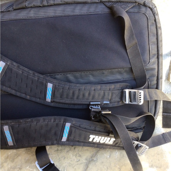 THULE Sweden outdoor gear multiple compartments backpack - Picture 12 of 15